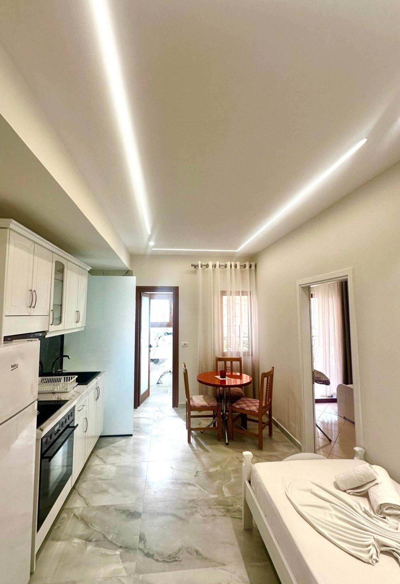 Summerland Saranda Exterior photo
